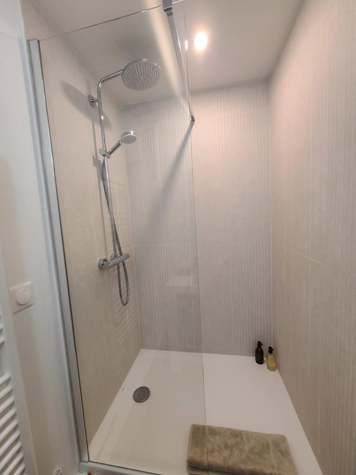 Superbe Appartement Familial En Coeur De Ville - Parking - Petit Dej Sur Demande لا سيوتا المظهر الخارجي الصورة